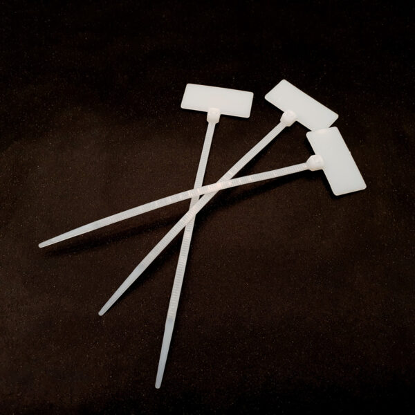 Stahovací pásky bílé se štítkem